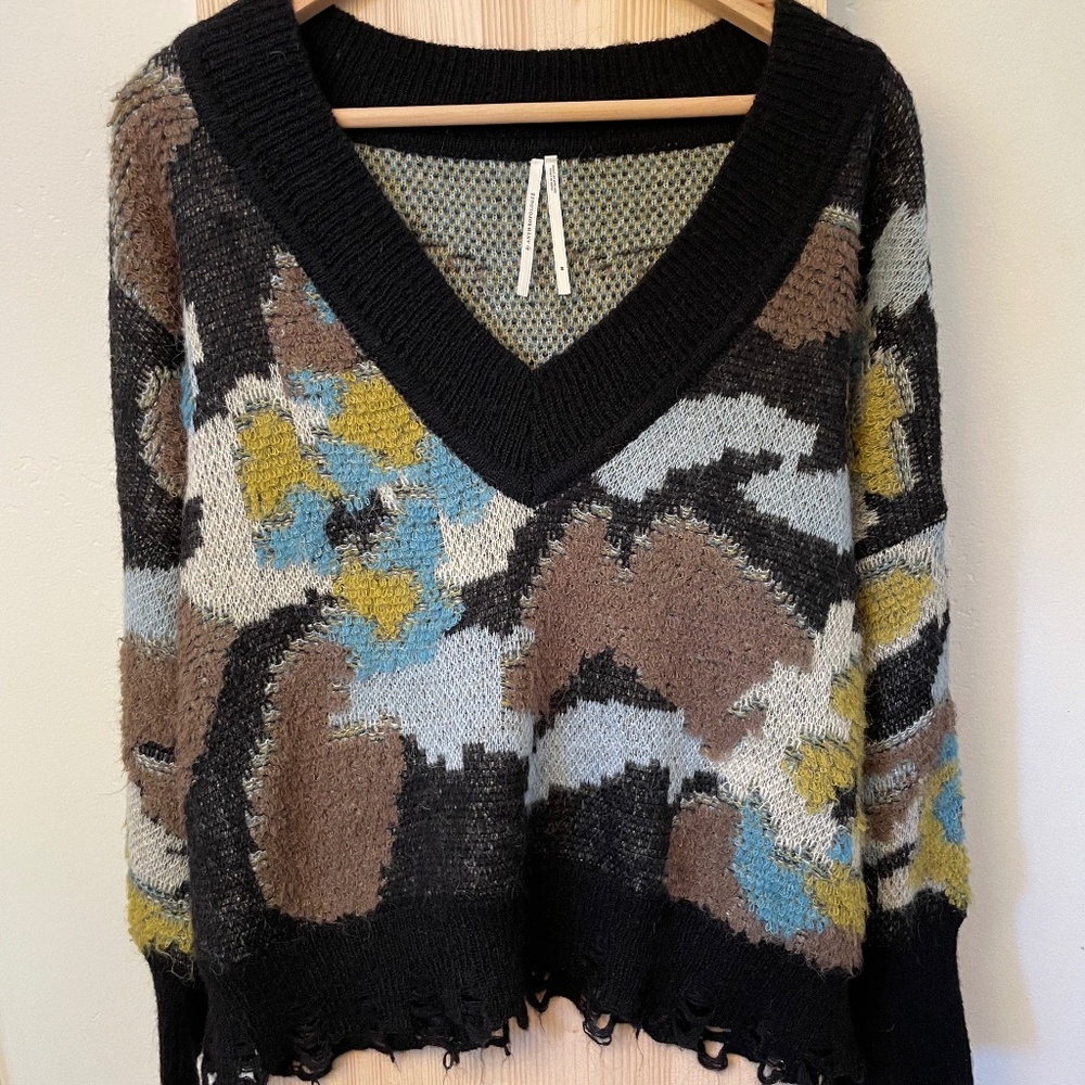 By Anthropologie Drop Shoulder V-Neck Sweater size Med blue, green, black, brown